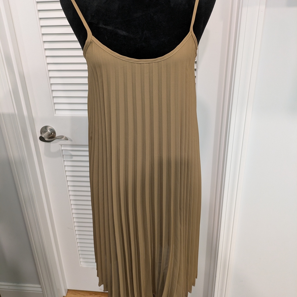 See You Monday Tan Pleated Midi Dress Size L Sleeveless